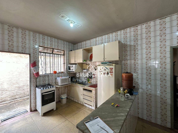 Imagem Casa com 3 Quartos à Venda, 300 m² em Centro - Betim Imagem Casa com 3 Quartos à Venda, 300 m² em Centro - Betim