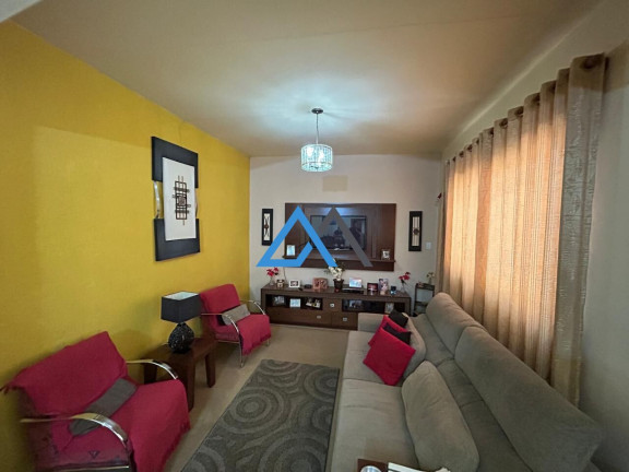 Imagem Casa com 4 Quartos à Venda, 220 m² em Região Central - Caieiras