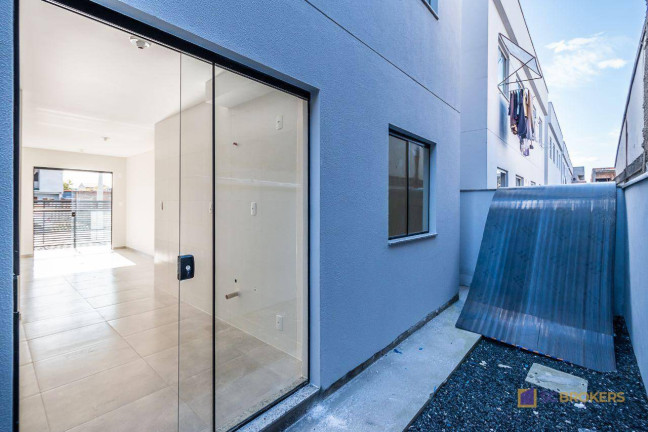 Imagem Apartamento com 2 Quartos à Venda, 53 m² em Espinheiros - Itajaí