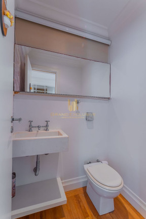 Imagem Apartamento com 2 Quartos à Venda, 130 m² em Centro - Balneário Camboriú Imagem Apartamento com 2 Quartos à Venda, 130 m² em Centro - Balneário Camboriú