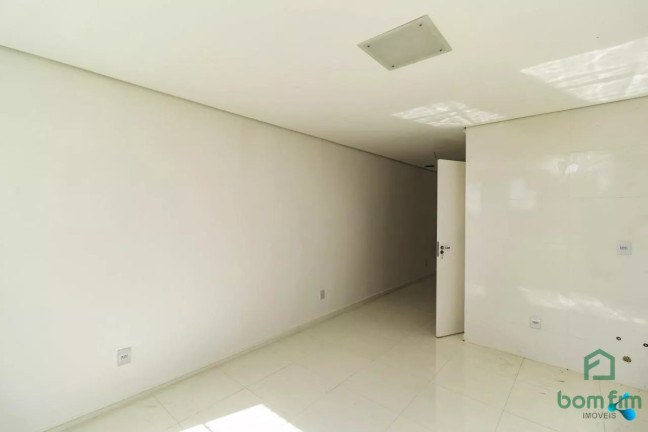 Imagem Casa com 3 Quartos à Venda, 180 m² em Guarujá - Porto Alegre Imagem Casa com 3 Quartos à Venda, 180 m² em Guarujá - Porto Alegre