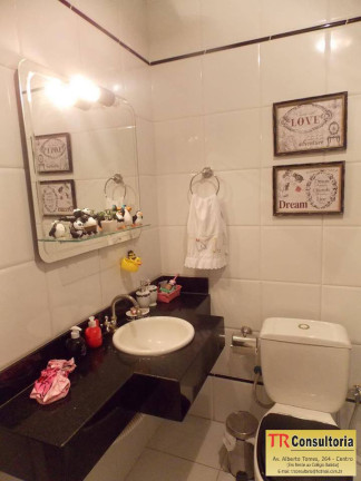 Imagem Casa com 3 Quartos à Venda, 432 m² em Campos Dos Goytacazes Imagem Casa com 3 Quartos à Venda, 432 m² em Campos Dos Goytacazes