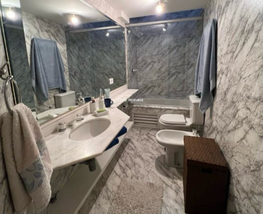 Imagem Imóvel com 3 Quartos à Venda, 220 m² em Vila Andrade - São Paulo
