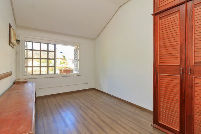 Imagem Casa com 2 Quartos à Venda, 79 m² em Tristeza - Porto Alegre