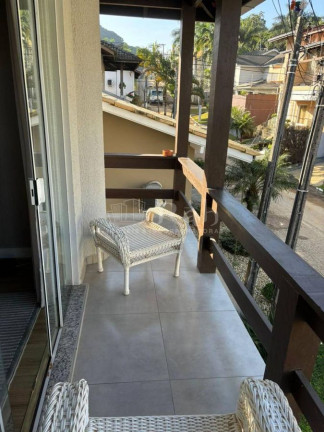 Imagem Sobrado com 3 Quartos à Venda, 248 m² Imagem Sobrado com 3 Quartos à Venda, 248 m²