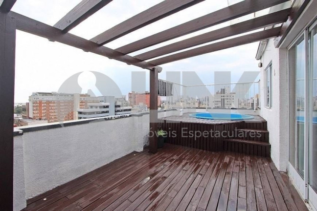 Imagem Imóvel com 2 Quartos à Venda, 96 m² em Menino Deus - Porto Alegre Imagem Imóvel com 2 Quartos à Venda, 96 m² em Menino Deus - Porto Alegre
