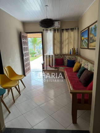 Imagem Casa com 3 Quartos para Temporada, 95 m² em Cambiju - Itapoá