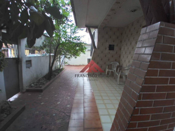 Imagem Casa com 3 Quartos à Venda, 122 m² em Centro - São Gonçalo Imagem Casa com 3 Quartos à Venda, 122 m² em Centro - São Gonçalo