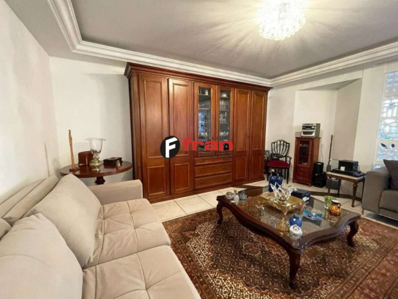 Imagem Casa com 4 Quartos à Venda, 306 m² em Córrego Grande - Florianópolis Imagem Casa com 4 Quartos à Venda, 306 m² em Córrego Grande - Florianópolis