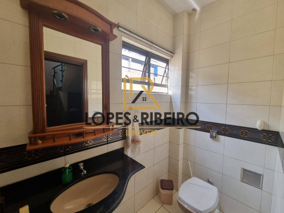 Imagem Sobrado com 3 Quartos à Venda, 176 m² em Centro - Botucatu