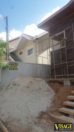 Imagem Casa com 3 Quartos à Venda, 375 m² em Jd. Coleginho - Jacareí