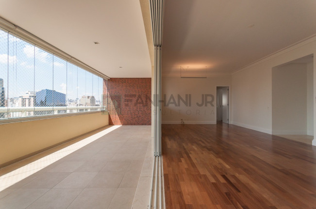 Imagem Imóvel com 3 Quartos à Venda, 151 m² em Itaim Bibi - São Paulo