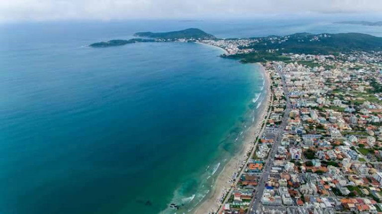 Apartamento com 2 Quartos para Temporada, 52 m² em Bombas - Bombinhas
