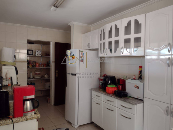 Imagem Sobrado com 3 Quartos à Venda, 300 m² em Centro - Botucatu