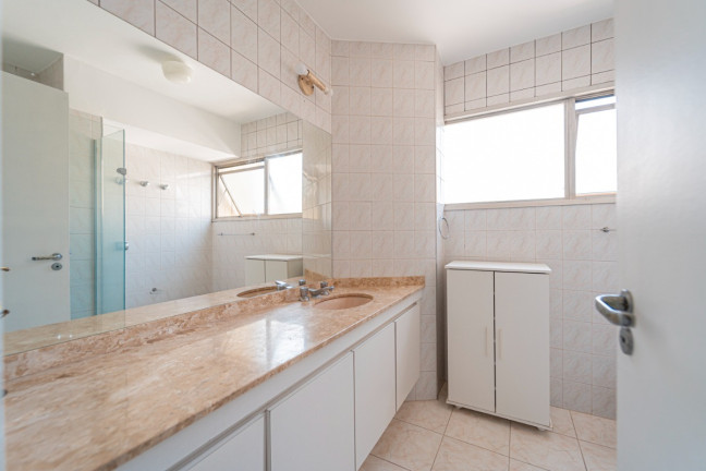 Imagem Apartamento com 3 Quartos à Venda, 121 m² em Itaim Bibi - São Paulo Imagem Apartamento com 3 Quartos à Venda, 121 m² em Itaim Bibi - São Paulo