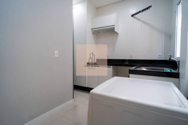Imagem Casa de Condomínio com 3 Quartos à Venda, 280 m²