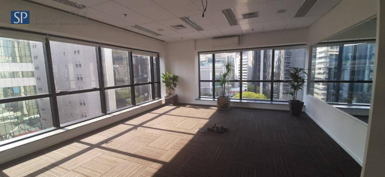 Sala Comercial para Alugar, 400 m² em Vila Olímpia - São Paulo