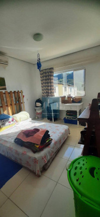 Imagem Casa com 3 Quartos à Venda, 158 m² em São João Do Rio Vermelho - Florianópolis Imagem Casa com 3 Quartos à Venda, 158 m² em São João Do Rio Vermelho - Florianópolis