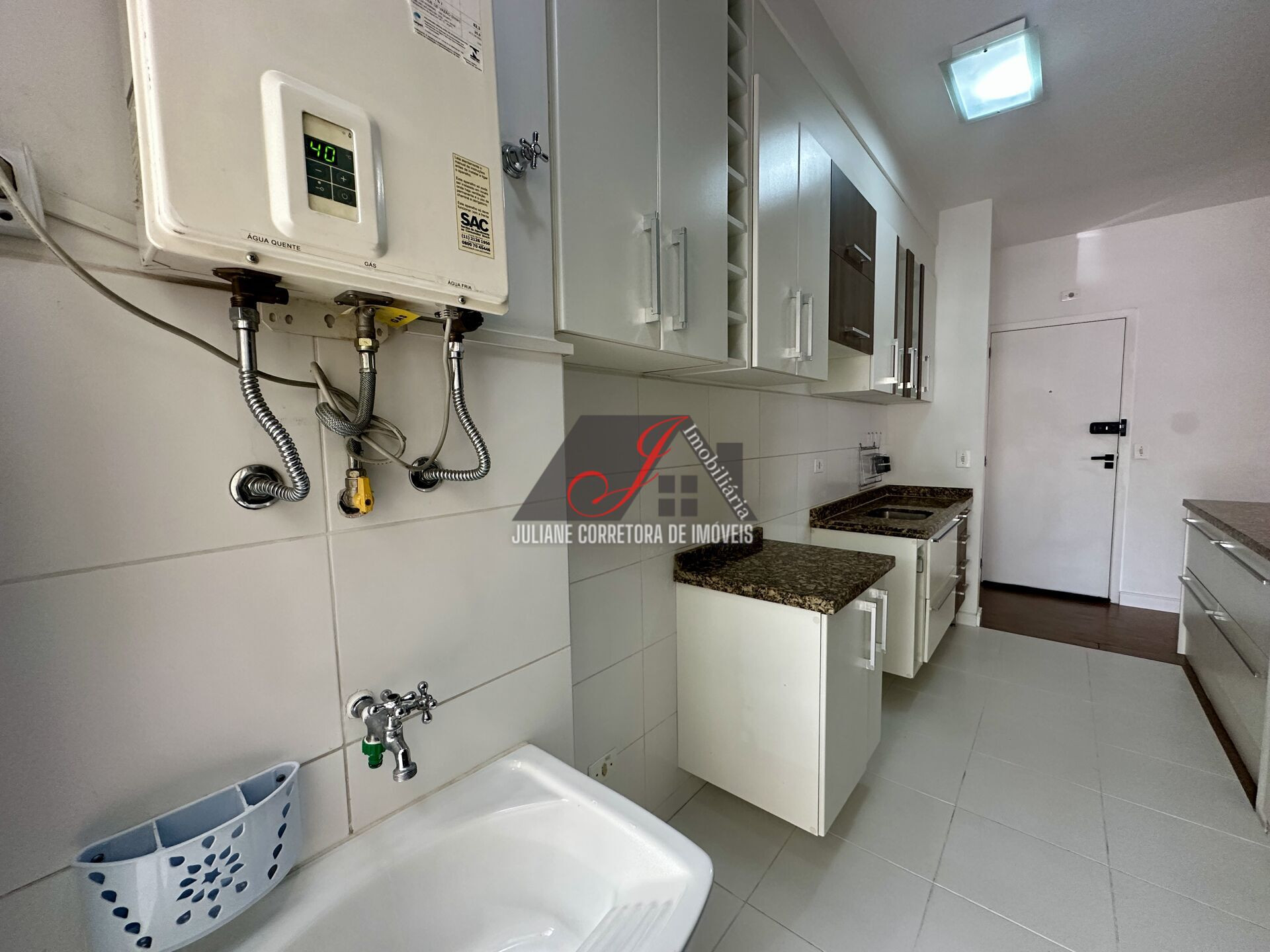 Imagem Apartamento com 3 Quartos à Venda, 59 m² em Campo Comprido - Curitiba
