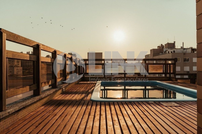 Imagem Imóvel com 3 Quartos à Venda, 333 m² em Mont Serrat - Porto Alegre Imagem Imóvel com 3 Quartos à Venda, 333 m² em Mont Serrat - Porto Alegre