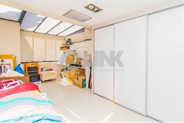 Imagem Imóvel com 3 Quartos à Venda, 324 m² em Jardim Planalto - Porto Alegre Imagem Imóvel com 3 Quartos à Venda, 324 m² em Jardim Planalto - Porto Alegre