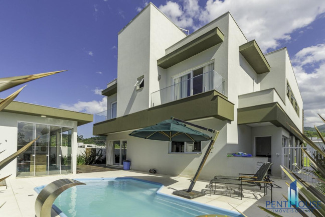 Imagem Casa com 4 Quartos à Venda, 437 m² em Santa Regina - Camboriú Imagem Casa com 4 Quartos à Venda, 437 m² em Santa Regina - Camboriú