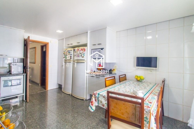 Imagem Imóvel com 4 Quartos à Venda, 210 m² em Asa Norte - Brasília Imagem Imóvel com 4 Quartos à Venda, 210 m² em Asa Norte - Brasília