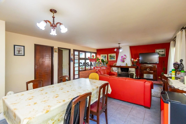 Imagem Casa com 3 Quartos à Venda, 213 m² em Jardim Das Américas - Curitiba Imagem Casa com 3 Quartos à Venda, 213 m² em Jardim Das Américas - Curitiba