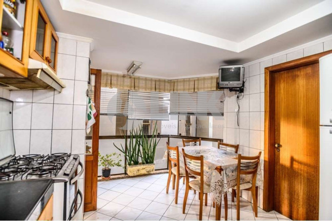 Imagem Apartamento com 3 Quartos à Venda, 261 m² em Auxiliadora - Porto Alegre Imagem Apartamento com 3 Quartos à Venda, 261 m² em Auxiliadora - Porto Alegre
