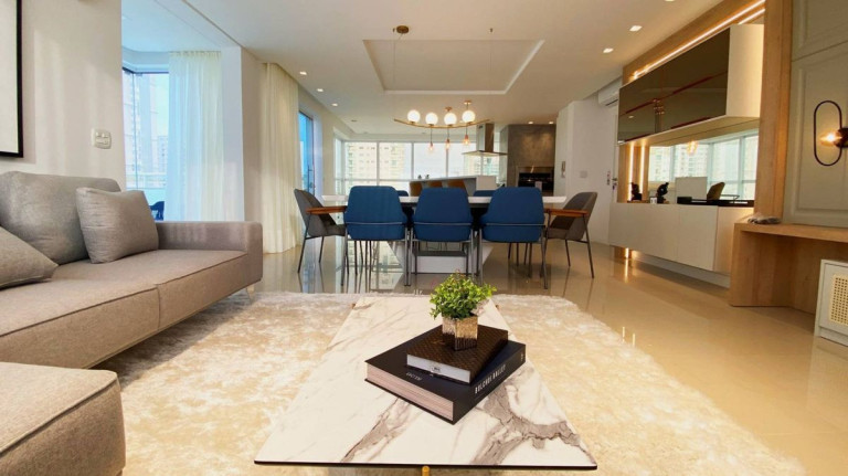 Imagem Cobertura com 4 Quartos à Venda, 240 m² em Centro - Balneário Camboriú