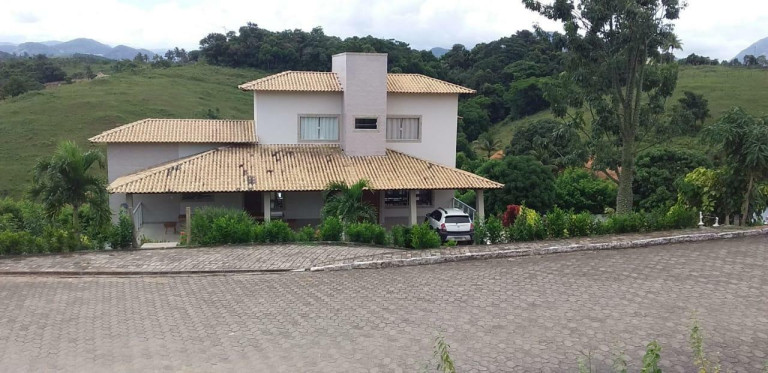 Casa com 4 Quartos à Venda, 440 m² em Nova Guarapari - Guarapari
