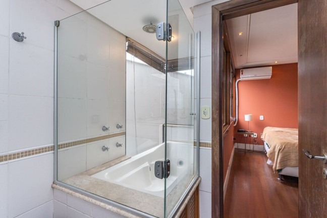 Imagem Casa de Condomínio com 3 Quartos à Venda, 200 m² em Vila Assunção - Porto Alegre