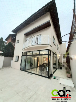 Sobrado com 4 Quartos à Venda, 210 m² em Jardim Centenário - Poços De Caldas
