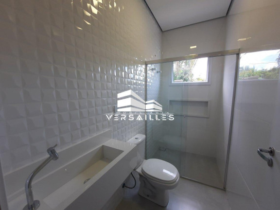 Imagem Casa com 3 Quartos à Venda, 222 m² em Aeroclube - Porto Velho