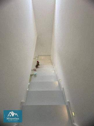 Imagem Sobrado com 3 Quartos à Venda, 313 m² em Jardim Cocaia - Guarulhos Imagem Sobrado com 3 Quartos à Venda, 313 m² em Jardim Cocaia - Guarulhos