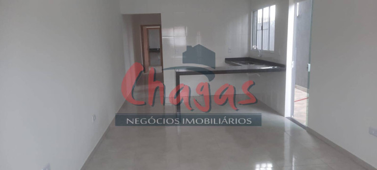 Imagem Casa com 2 Quartos à Venda, 60 m² em Golfinho - Caraguatatuba