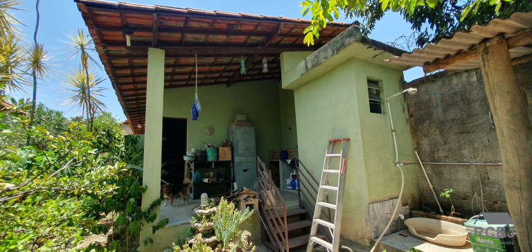 Imagem Casa com 4 Quartos à Venda,  em Fernão Dias - Esmeraldas