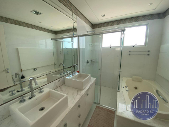 Imagem Apartamento com 3 Quartos para Alugar, 190 m² em Centro - Balneário Camboriú Imagem Apartamento com 3 Quartos para Alugar, 190 m² em Centro - Balneário Camboriú