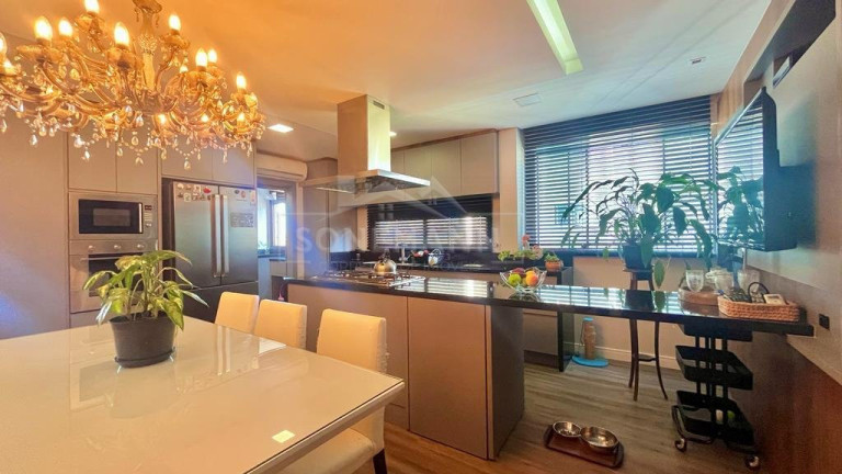 Imagem Apartamento com 3 Quartos à Venda, 142 m² em Centro - Florianópolis Imagem Apartamento com 3 Quartos à Venda, 142 m² em Centro - Florianópolis