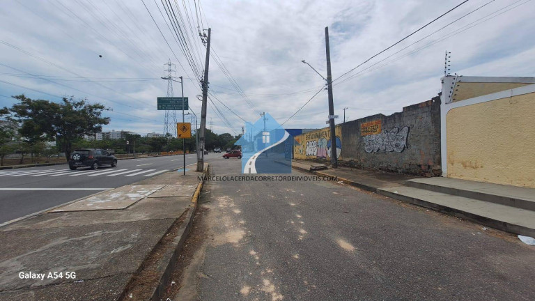 Imagem Terreno à Venda, 600 m² em Manaus Imagem Terreno à Venda, 600 m² em Manaus