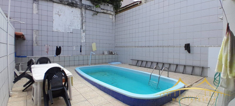 Imagem Casa com 4 Quartos à Venda, 250 m² em Lagoa Nova - Natal Imagem Casa com 4 Quartos à Venda, 250 m² em Lagoa Nova - Natal