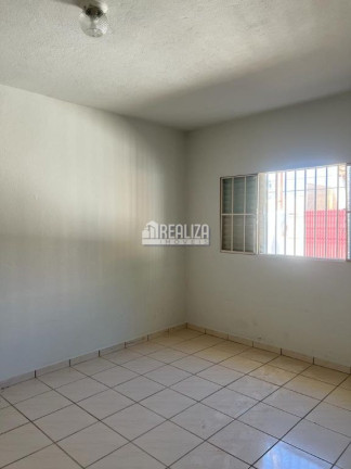 Foto do imóvel Casa com 2 Quartos à Venda, 250 m² em Fabrício - Uberaba