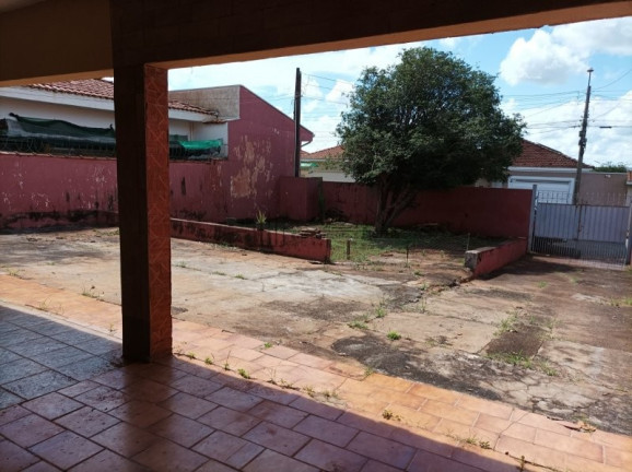 Imagem Casa com 2 Quartos à Venda, 122 m² em Jd. Jatay - Luís Antônio
