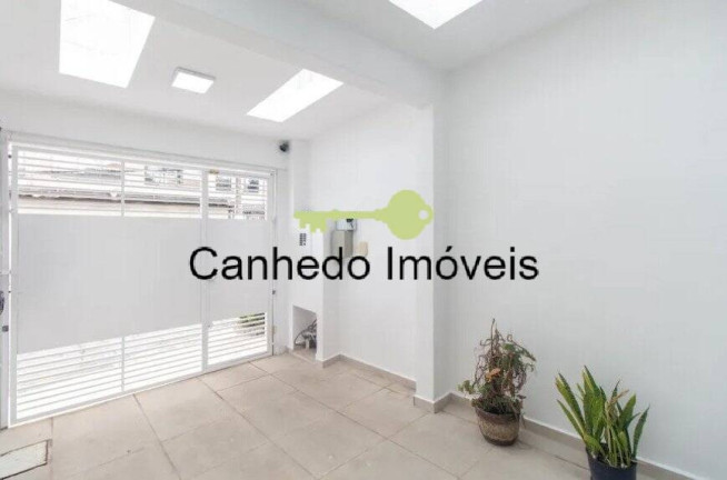 Imagem Casa com 7 Quartos à Venda, 180 m² em Jardim Aeroporto - São Paulo Imagem Casa com 7 Quartos à Venda, 180 m² em Jardim Aeroporto - São Paulo