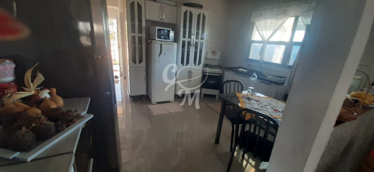 Imagem Imóvel com 3 Quartos à Venda, 2.000 m² em Centro - Guararema