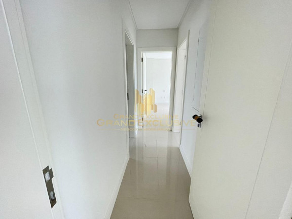 Imagem Apartamento com 3 Quartos à Venda, 121 m² em Centro - Balneário Camboriú Imagem Apartamento com 3 Quartos à Venda, 121 m² em Centro - Balneário Camboriú