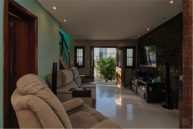 Imagem Casa com 3 Quartos à Venda,  em Hípica - Porto Alegre