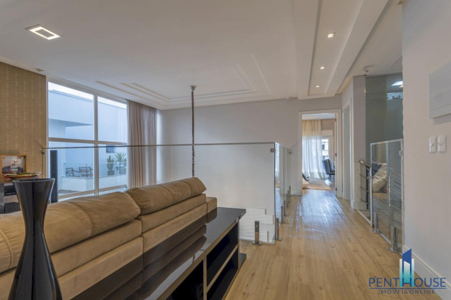 Imagem Casa com 5 Quartos à Venda, 270 m² em Santa Regina - Camboriú Imagem Casa com 5 Quartos à Venda, 270 m² em Santa Regina - Camboriú