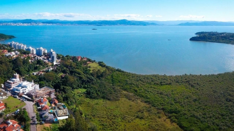 Imagem Casa com 4 Quartos à Venda, 260 m² em João Paulo - Florianópolis