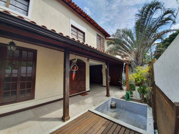 Casa de Condomínio com 4 Quartos à Venda, 360 m² em São Francisco - Niterói